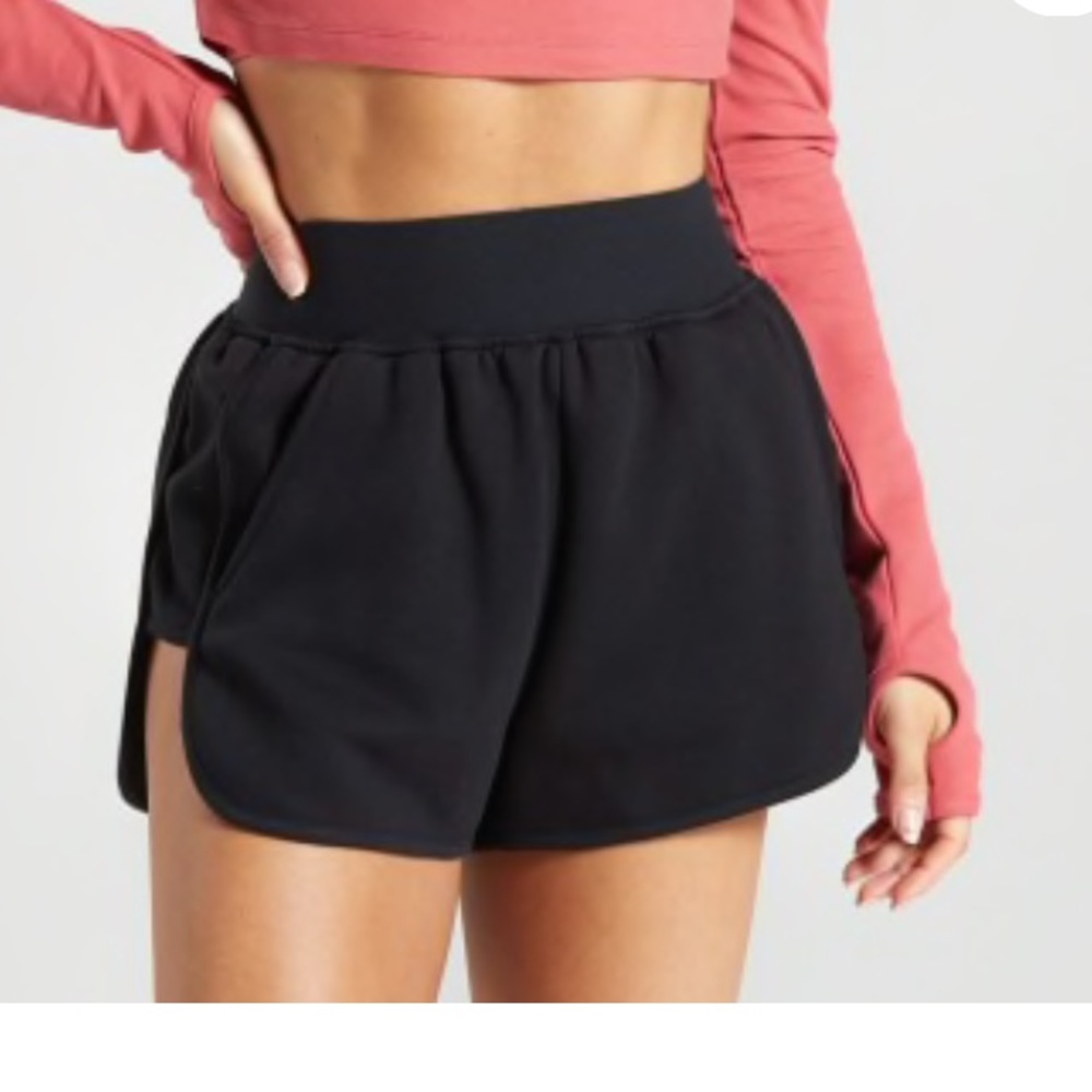 GYMSHARK legacy shorts BRAND NEW without tag